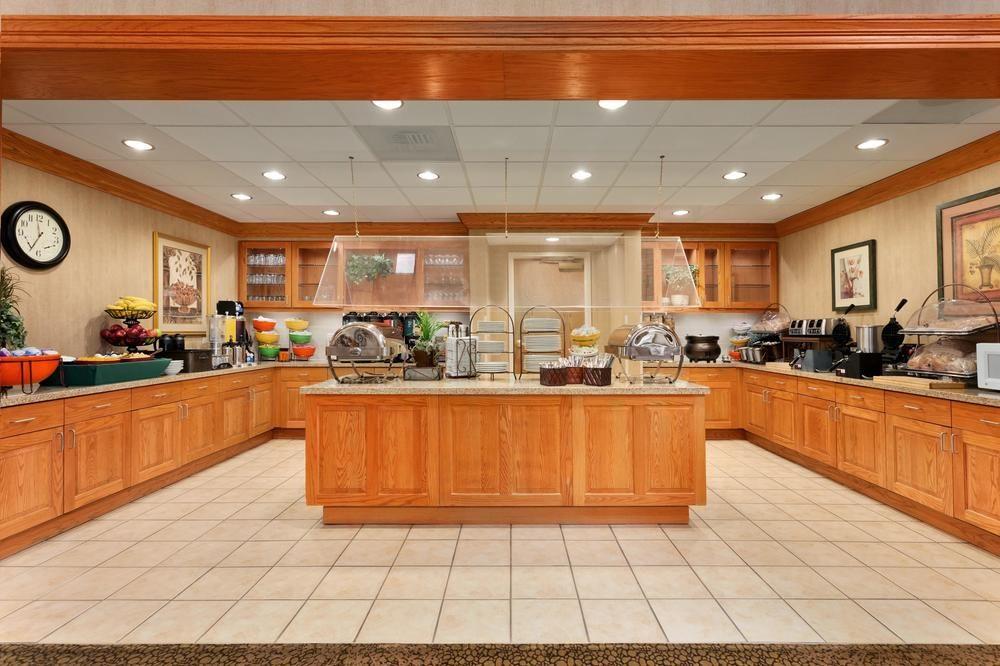 Hyatt House Colorado Springs Airport Hotel Exterior photo