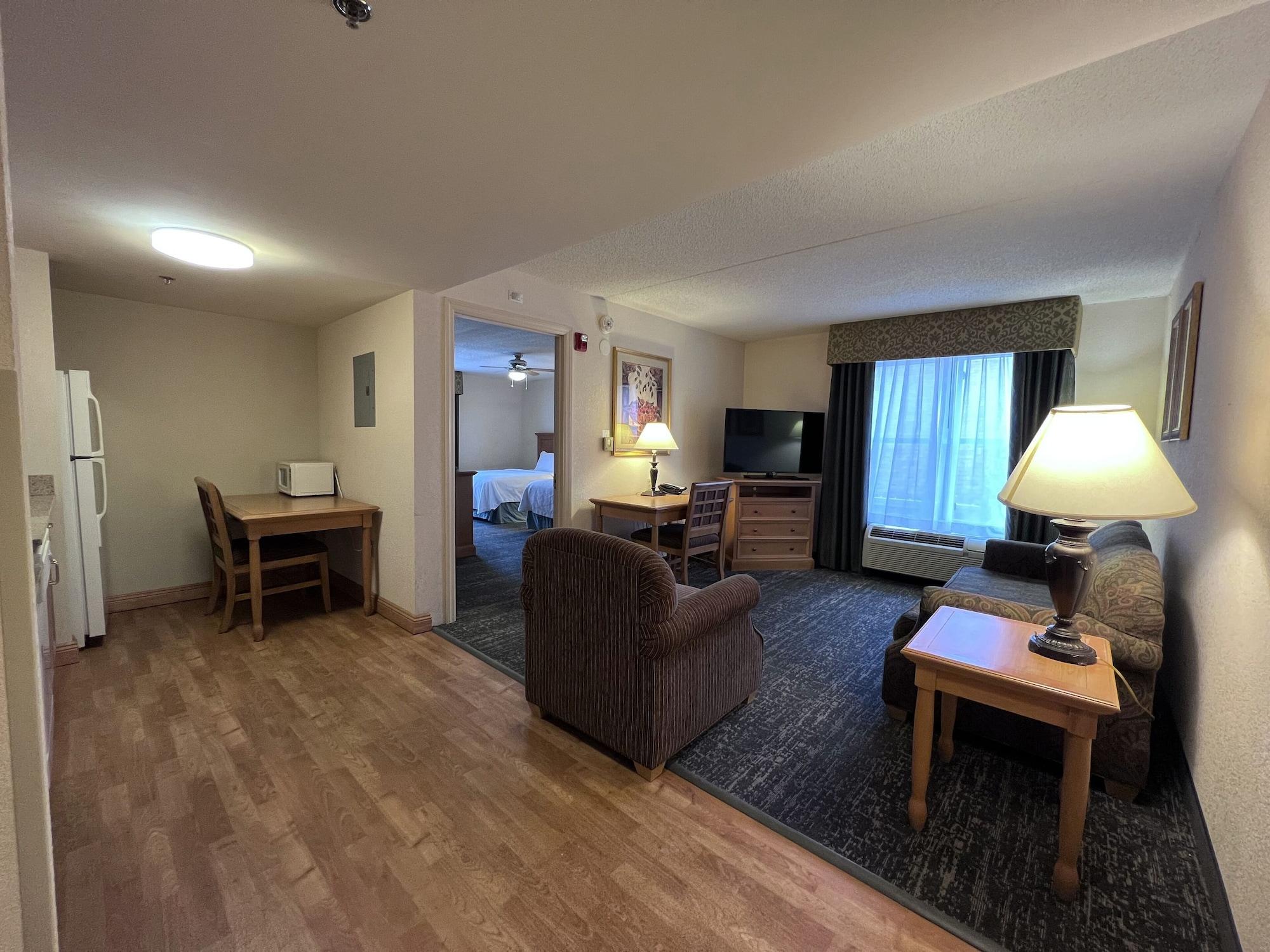 Hyatt House Colorado Springs Airport Hotel Exterior photo