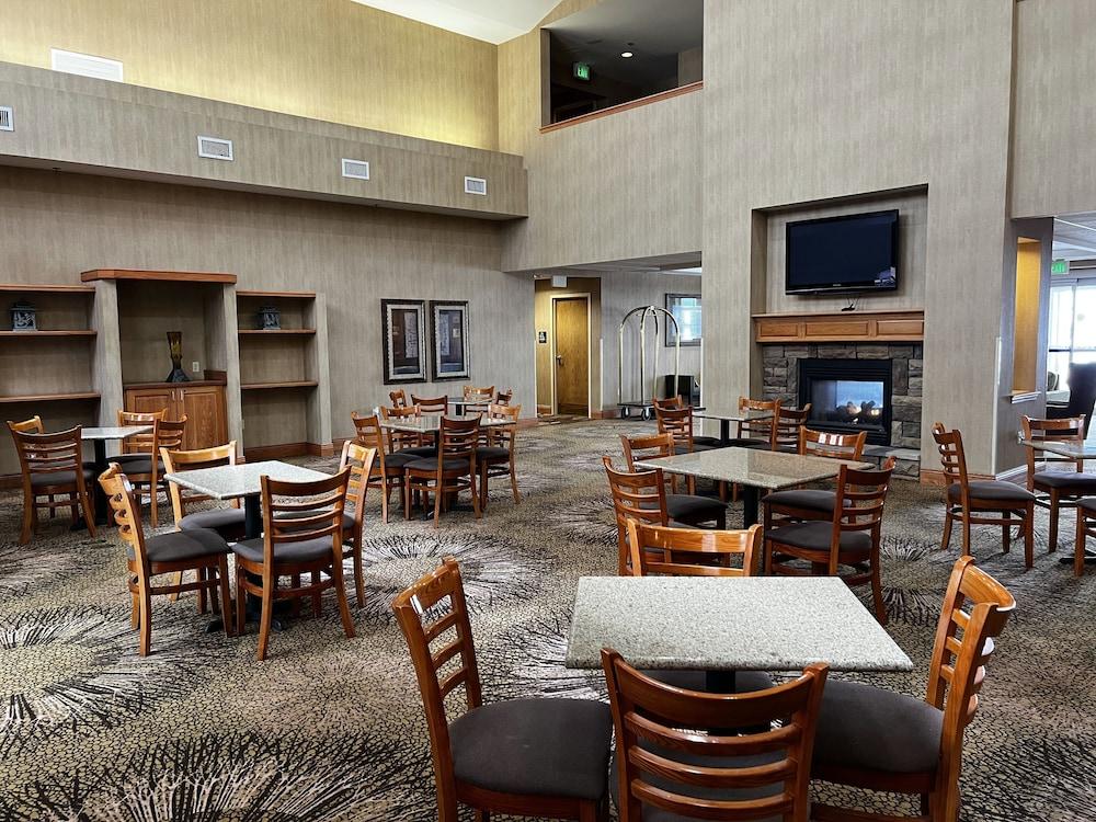 Hyatt House Colorado Springs Airport Hotel Exterior photo