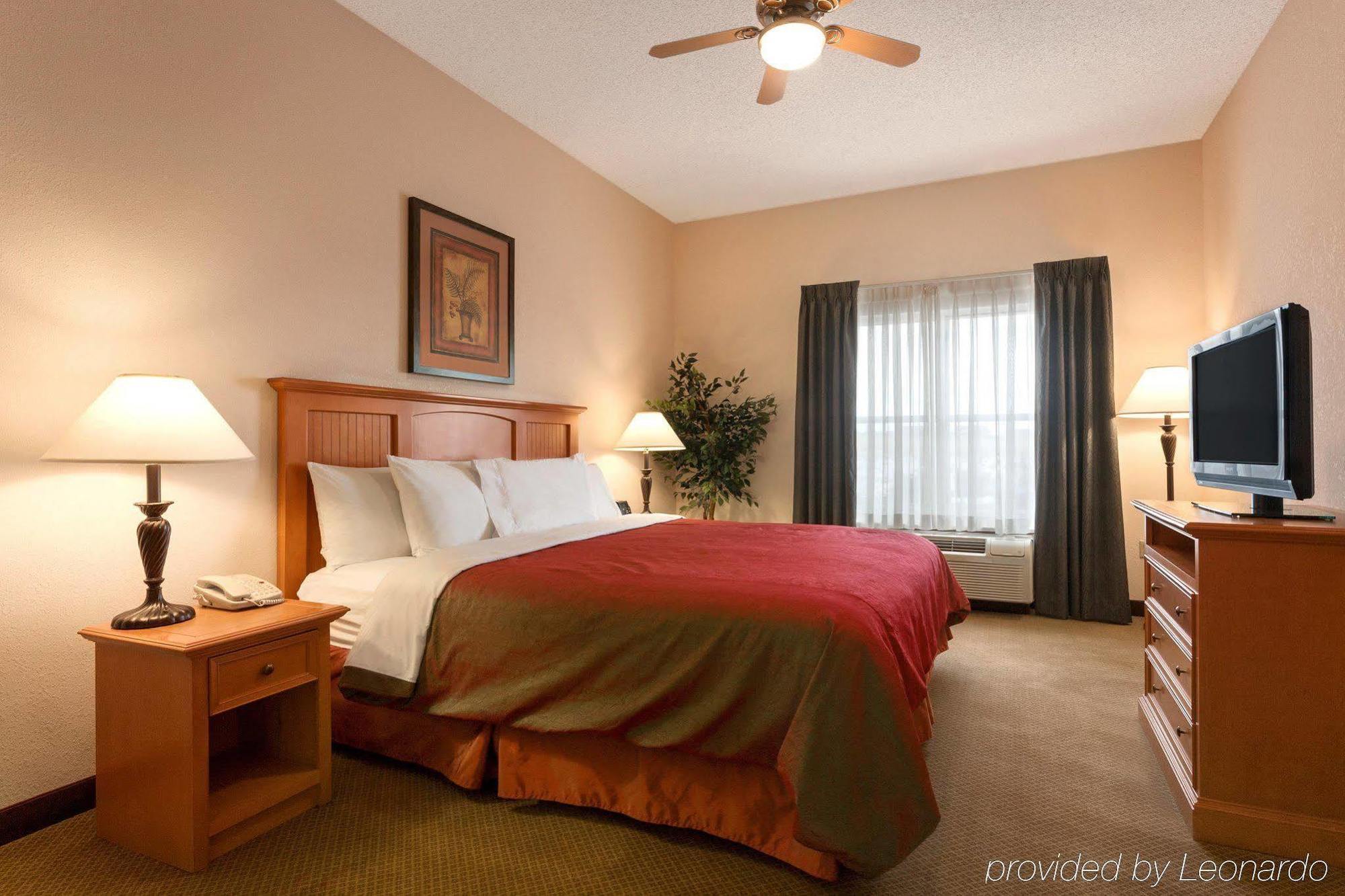 Hyatt House Colorado Springs Airport Hotel Exterior photo